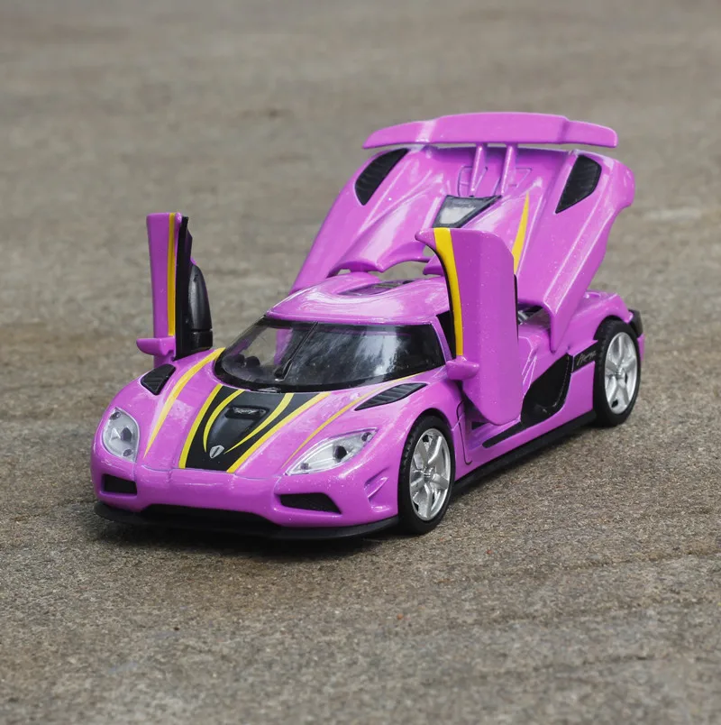 ZXZ 1:32,, Koenigsegg, модель суперавтомобиля из сплава, литая под давлением, игрушечная электронная машина, классические детские игрушки - Цвет: Розовый