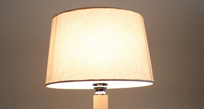 Минималистичный модный креативный регулируемый деревянный торшер Континентальный уютный прикроватный светильник для спальни маленький MZ26