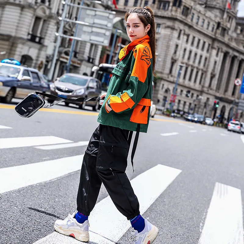 

BF Sports Suit Female Color Matching Short Jacket Beam Pants Two-piece 2019 Spring Large Size casual Tracksuit Set women's W422
