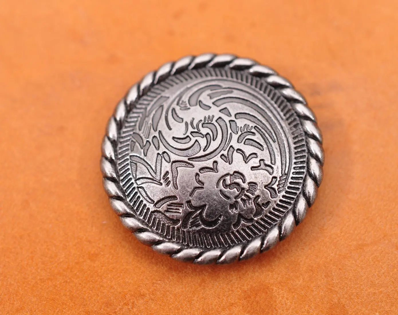 30mm 10X Rope Side Brass Flower Engraved Leathercraft Belt Bag CONCHO Screw back