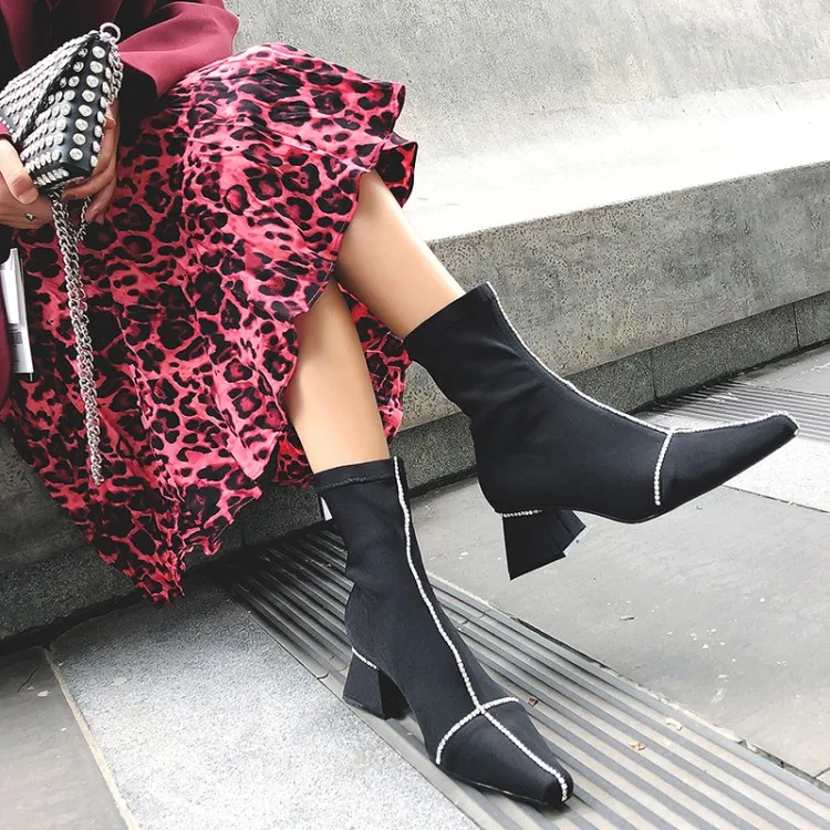 Женские эластичные носки с острым носком; ботильоны со стразами и стразами; обувь на массивном каблуке; роскошные черные, фиолетовые; A1396 - Цвет: Черный