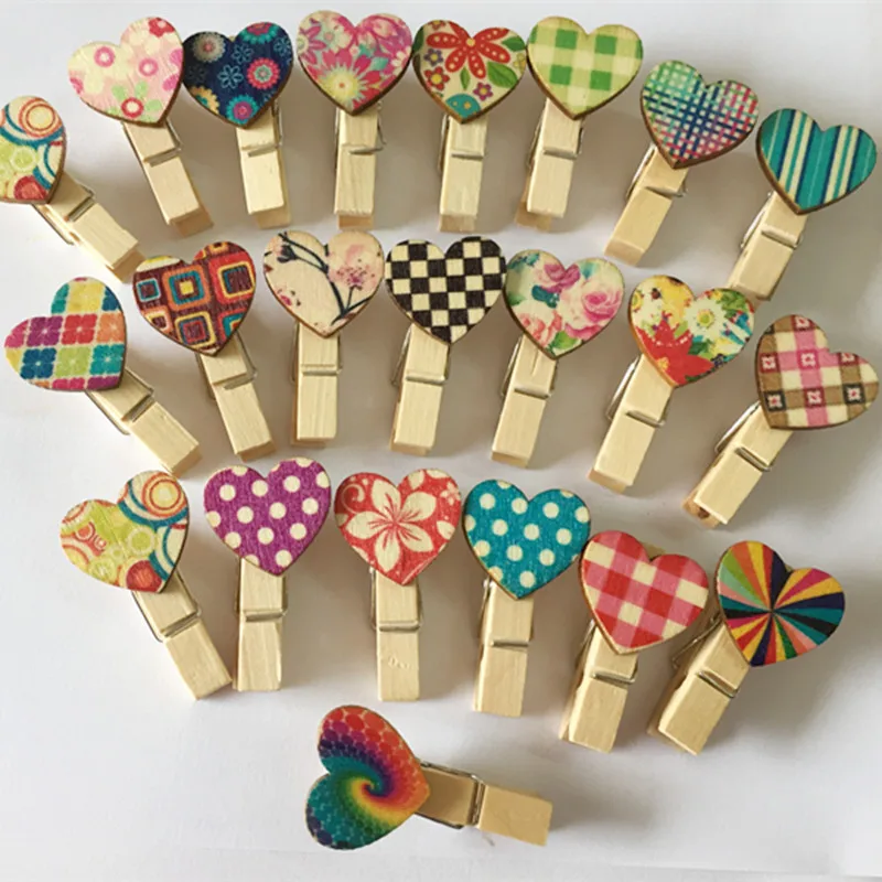 

20pcs Mini Heart Shaped Wooden Clothespin Craft Clips for Scrapbooking Wood Crafts Wedding Decoration - 3.5cm X 0.7cm