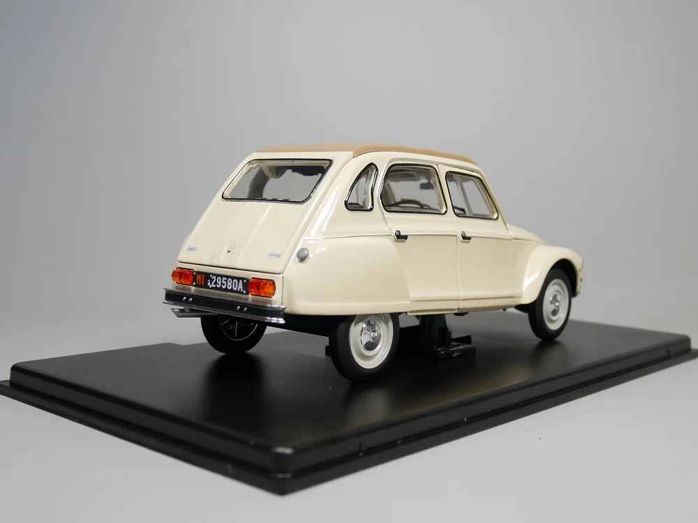 WhiteBox 1:24 Citroen Dyane 6 1978 литая модель автомобиля