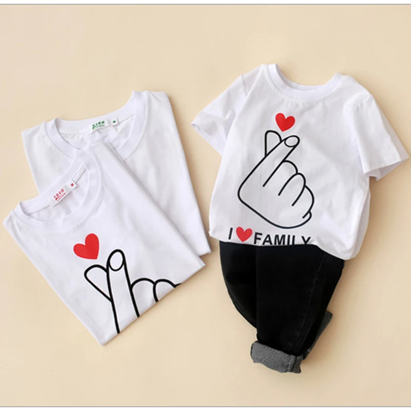 Одежда для семьи с надписью «I LOVE»; Семейные комплекты; одинаковые комплекты одежды; коллекция года; летние футболки; одежда для папы, мамы и сына