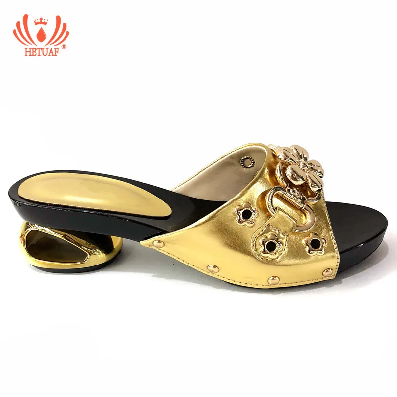 

2019 African Rhinestone Wedding Shoes Elegant Ladies Sandals Shoe for Party Gold Nigerian Women Slip on Low Heels Slipper Shoes