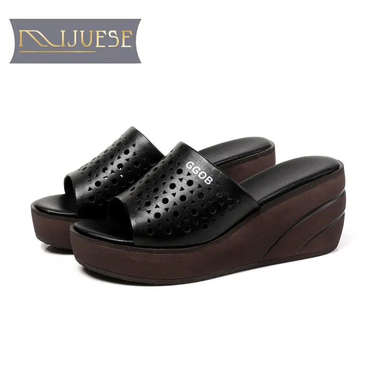 

MLJUESE 2018 women slippers cow leather open toe breathable cutouts black color wedges slides sandals beaches sandals party