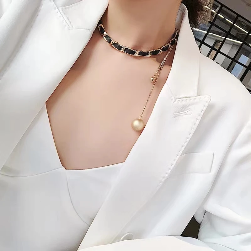 Корейское женское колье, кожаная цепочка, ожерелье с металлическим шаром, подвеска, индивидуальное модное ювелирное изделие, простые ожерелья