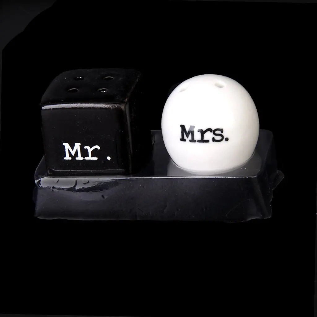 Круглый куб керамический Mr. and Mrs. Солонка и перечница с дырочками сверху канистра набор свадебный подарок