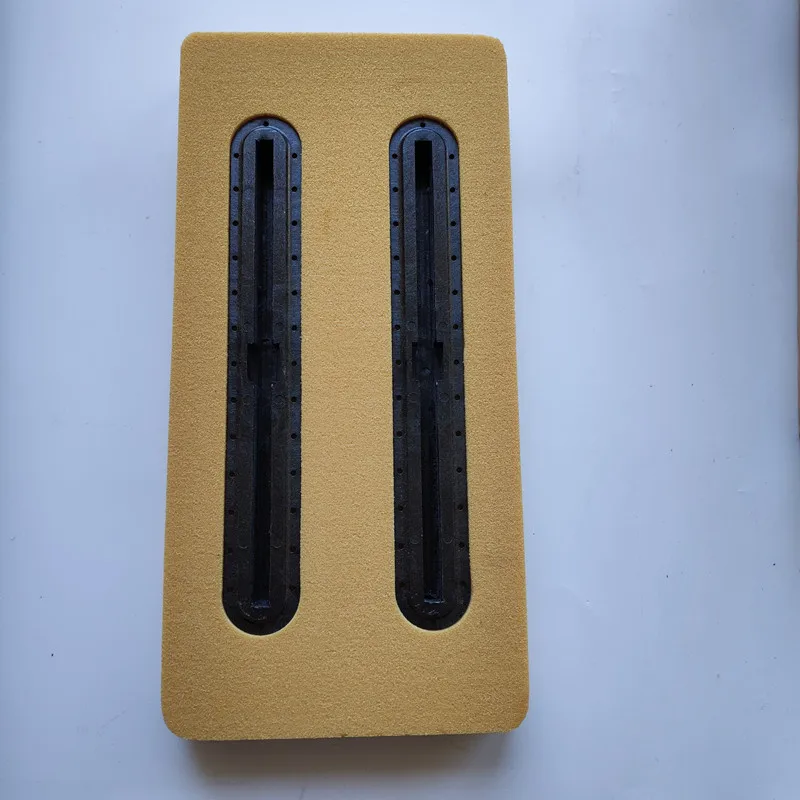 

Mount track box black color