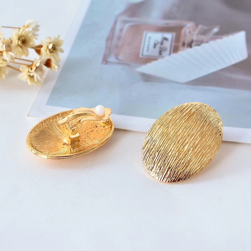 Ear Clip Earrings New Ear Clip Exaggerated Fashion Cute Ellipse Line Earrings Ear Clip Women Jewelry Festival Party Present ear clip earrings,clip earrings,ear clip,ear accessories