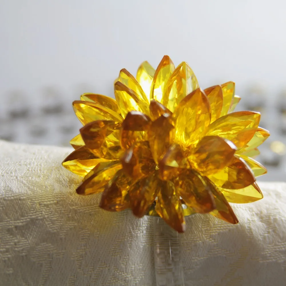 

handmade acrylic flower napkin ring, napkin holder free shipping 12 pcs wholesale Qn19012301