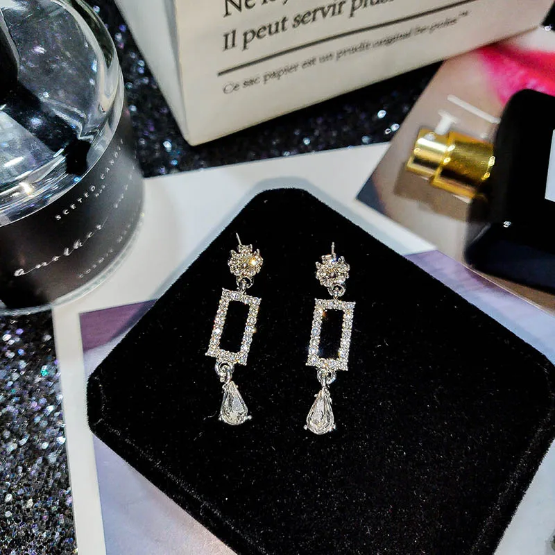 Cute-sweet-rhinestone-plated-alloy-hoop-pendant (3)