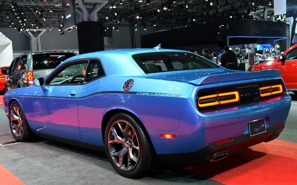 Для Dodge Challenger спойлер стиль высокое качество абс материал заднее крыло праймер цвет задний спойлер 2009