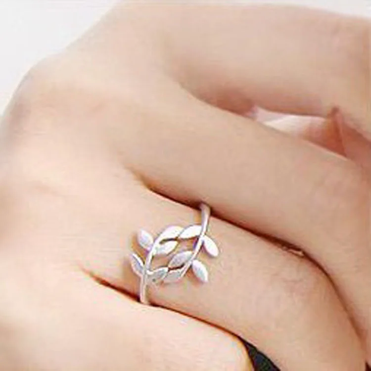 

X13 Han Shipin Small Commodities Branch Leaf Love Leaf Self Protection Ring / Ring