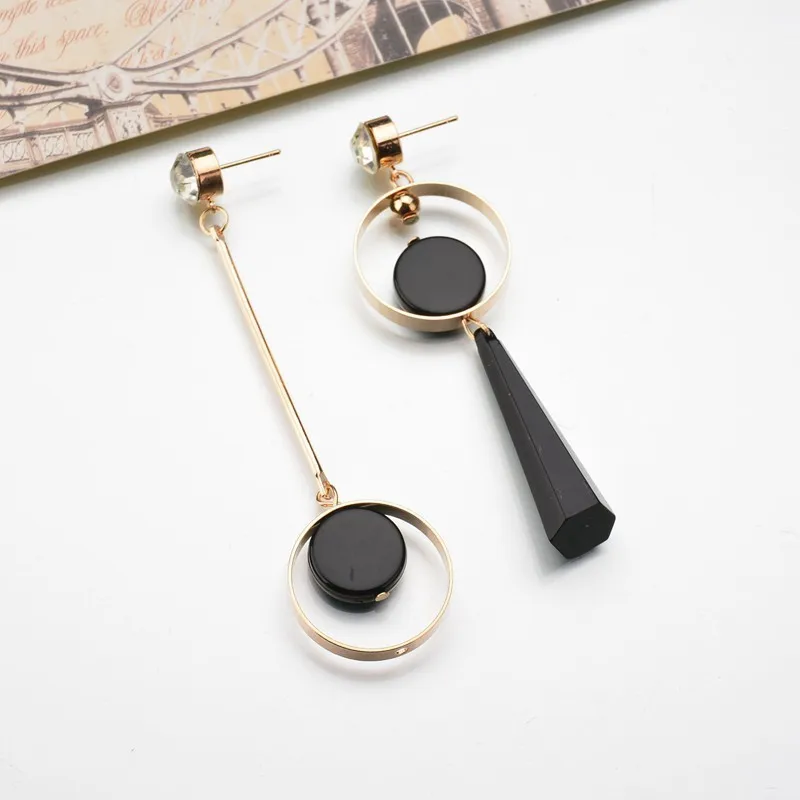 

Asymmetry Edition Circle Exaggeration Long Fund Eardrop Personality Ear Nail Woman Earrings