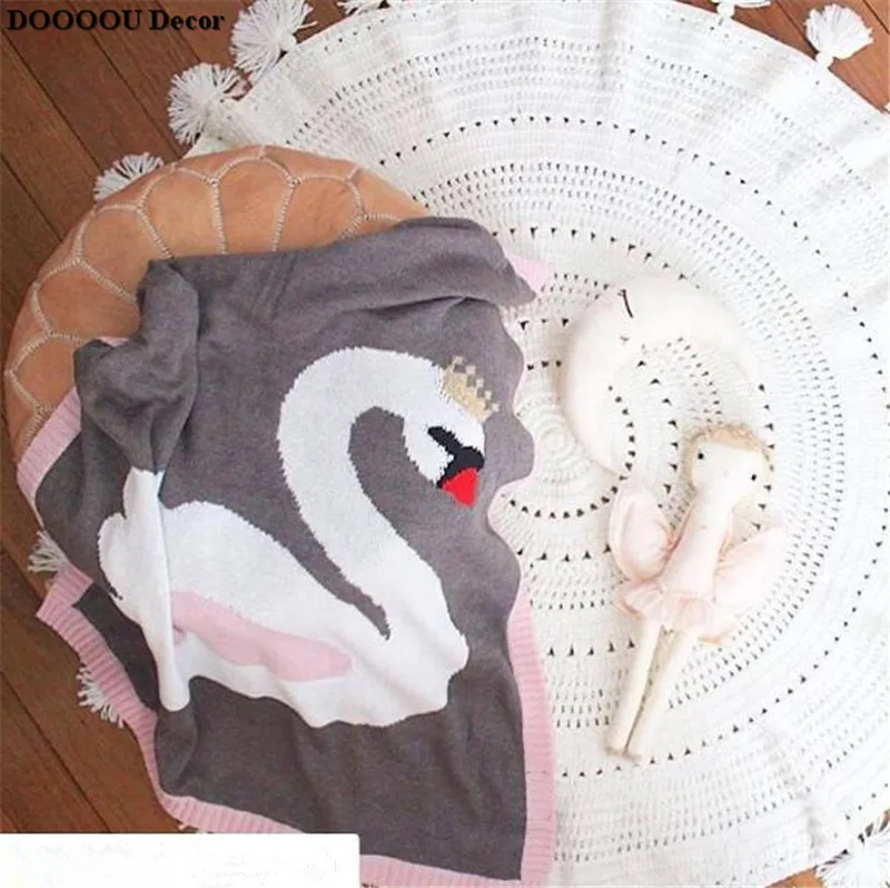 

Cartoon Animals Crown Swan Knit Blanket Children Crawling Rug Carpet Kids Blanket Pad Bed Room Decor