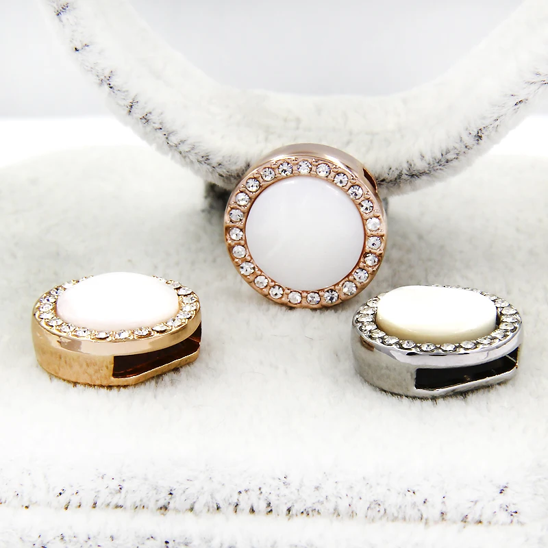Ювелирные изделия YUKAM Pave White Crystal Mother of Pearl Disc Slide Charms для браслетов из нержавеющей