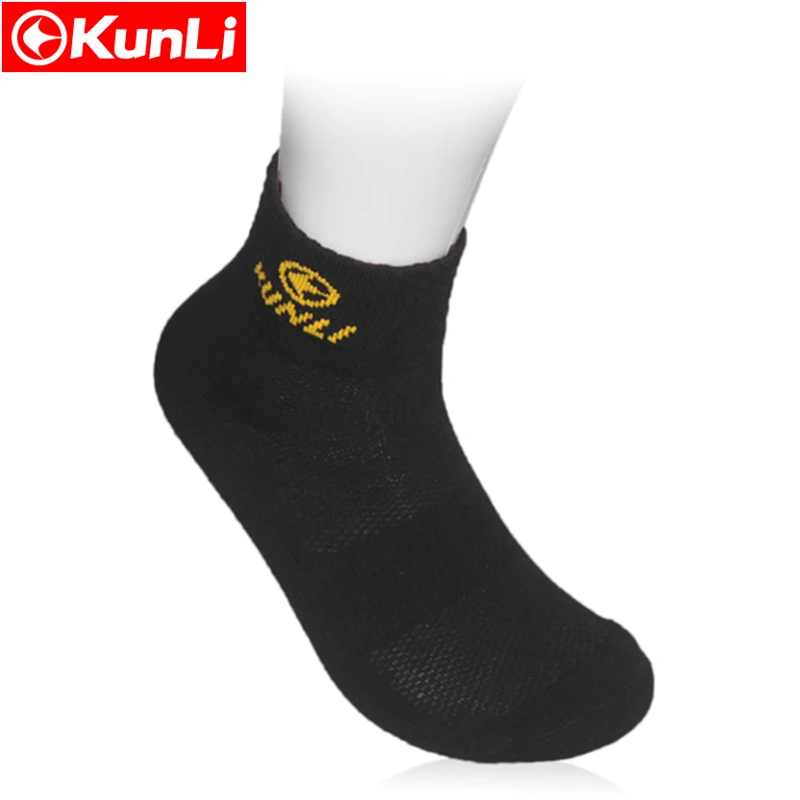 Kunli бренд бадминтон Теннисный Носок быстросохнущие дышащие Теплые впитывающие пот антибактериальные для 4 сезона мужские спортивные носки wo мужские носки - Цвет: black