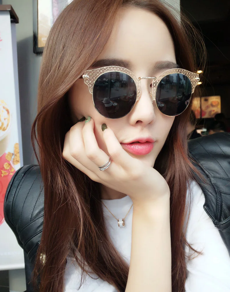 2754733525_1344152070