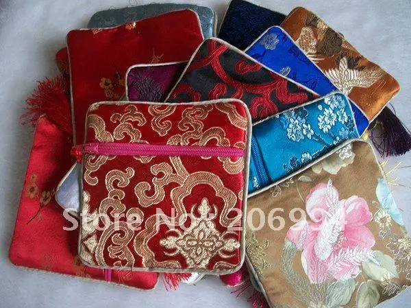 

Wholesale 11.5X11.5cm Silk embroidery jewelry pack bags 5pc/lot (many color mixture)