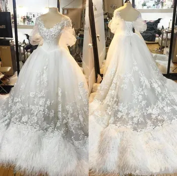 

New Design Bridal Gowns with Feathers 3D Floral Appliques Short Sleeves Lace Up Back Sweep Train Saudi Arabic Wedding Vestidos