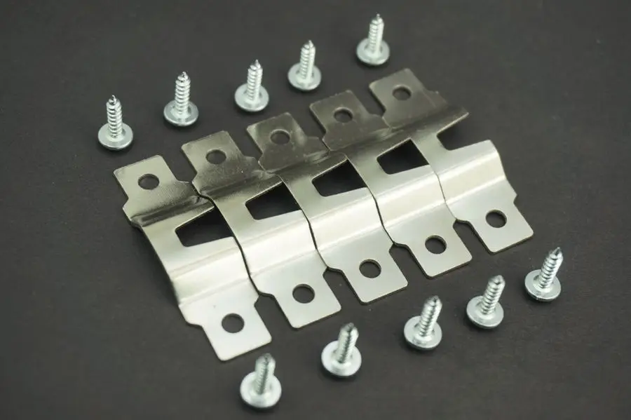 

20PCS/Lot Stainless Steel Family Picture gallery paint hanger Hanging Hooks Wall Hanger Bathroom Kitchen Accessories