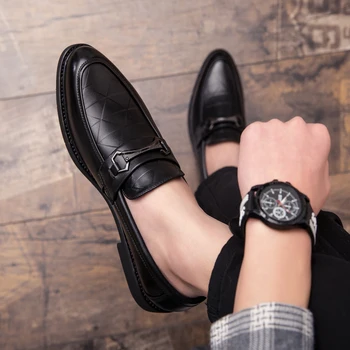 

New Men's Dress Shoes Autumn Business Casual Loafers Flats for Men Pointed Toe Black Leather Shoes for Wedding Night Club Date