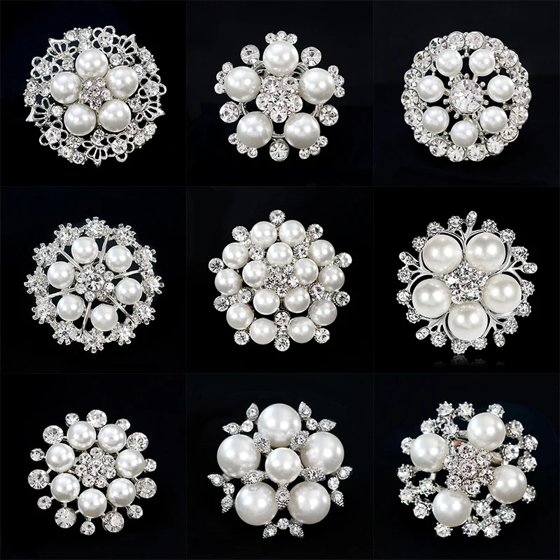 

Charming Rhinestone Simulated Pearl Flower Brooches For Women Hijab Scarf Clip Sweater Broches Coat Dress Pin Wedding Jewelry