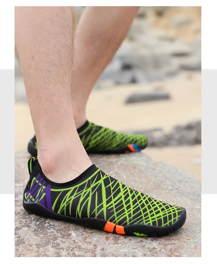 Sapatos de natação