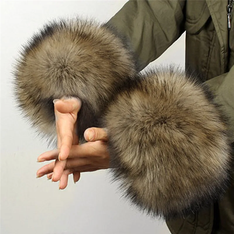 Women Warm Winter Windproof Cuffs Set Bracelet Fur Oversleeve Wristbands guantes eldiven handschoenen 40FE2121
