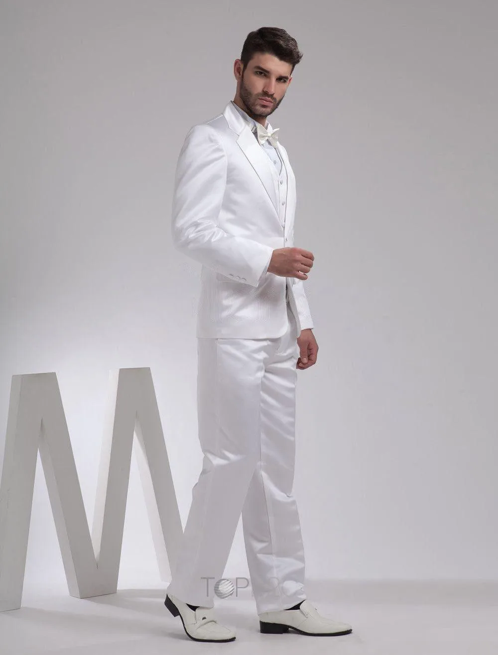 Модные красивые Прохладный Для мужчин костюмы Нотч две кнопки белый 4 шт (куртка + брюки + жилет + галстук-бабочка) высокое качество Terno Masculino