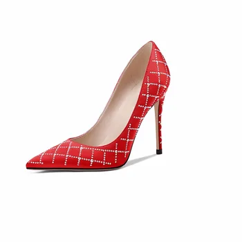 

2109 Spring New Luxury Design Shoes Pointed Rivet Flat Shoes classic Women's Fashion Shoes Large Size