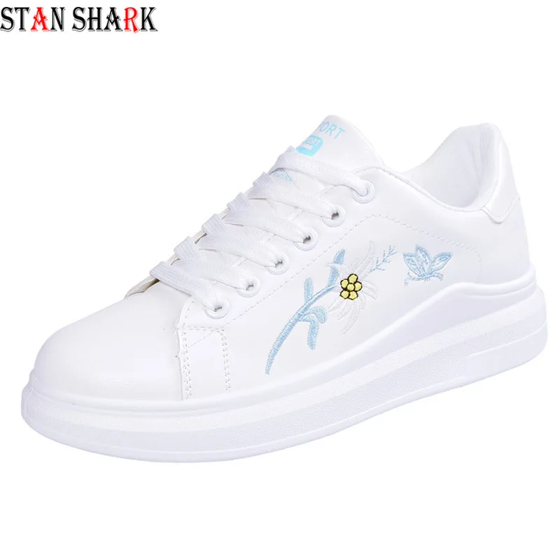 

2019 Spring/Autumn Fashion Sexy Flower Embroider Ladies Shoes Trainers White Sneakers Woman Print casual shoes Size 35-39