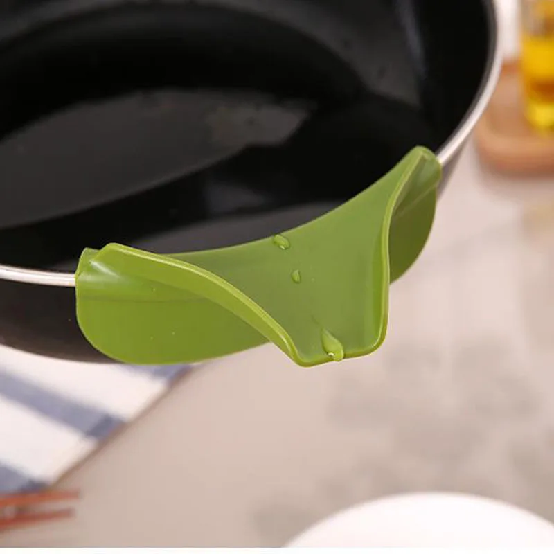 Домашние противоразливные силиконовые слипоны для супа носик Воронка для кастрюли и сковородки баночки кухонный гаджет инструмент креативные воронки инструменты - Цвет: Green