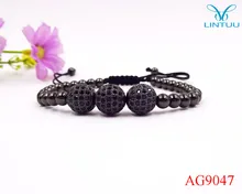 Hombres pulseras 24 k plateó granos redondos y 10mm micro pave negro CZ CZ bola Cuentas Macrame del Trenzado de la Pulsera de Perlas de Tres taladro