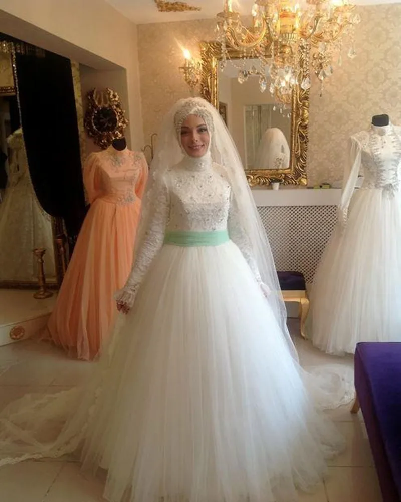 New White A Line Tulle Lace Hijab Muslim Wedding Dresses Applique