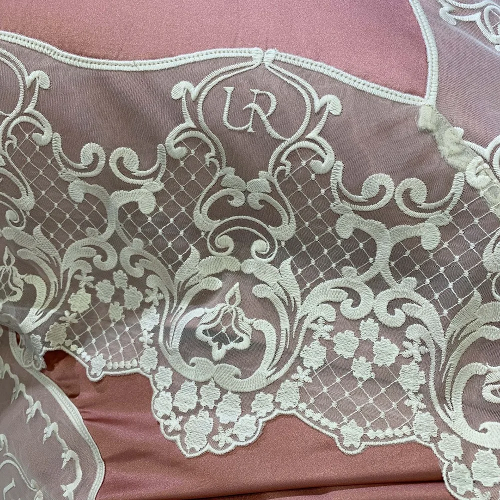 Благородный 80 S из египетского хлопка Tencel шелковистой наборы с вышиванием для спальни queen король роскоши кружева края пододеяльник