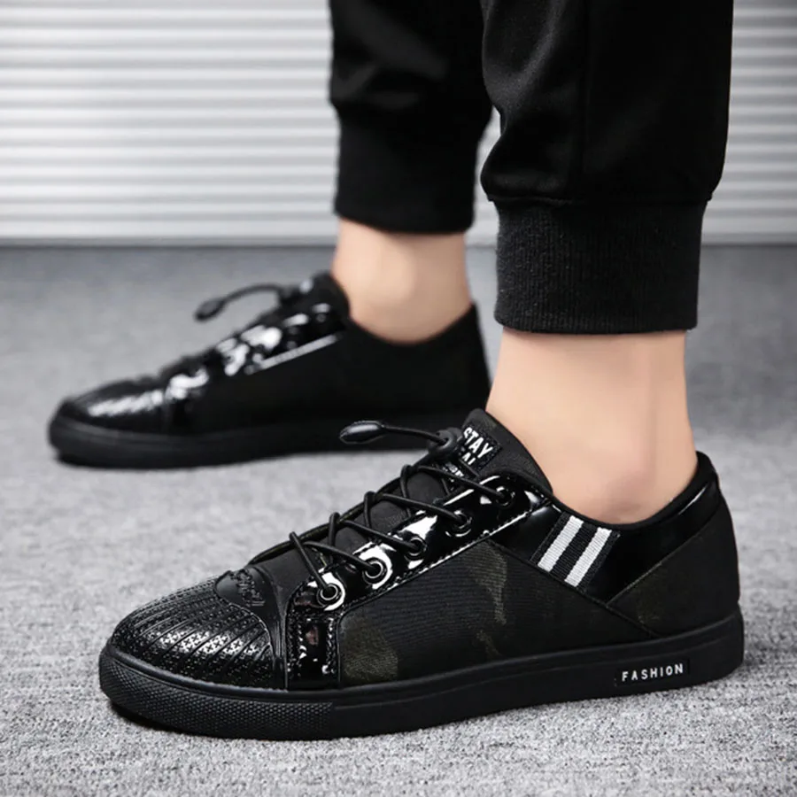 

Autumn Bright Black Handsome Men's Canvas Shoes Casual Shoes Korean Version of the Shoes Versatile Flat Trend of Men's Shoes