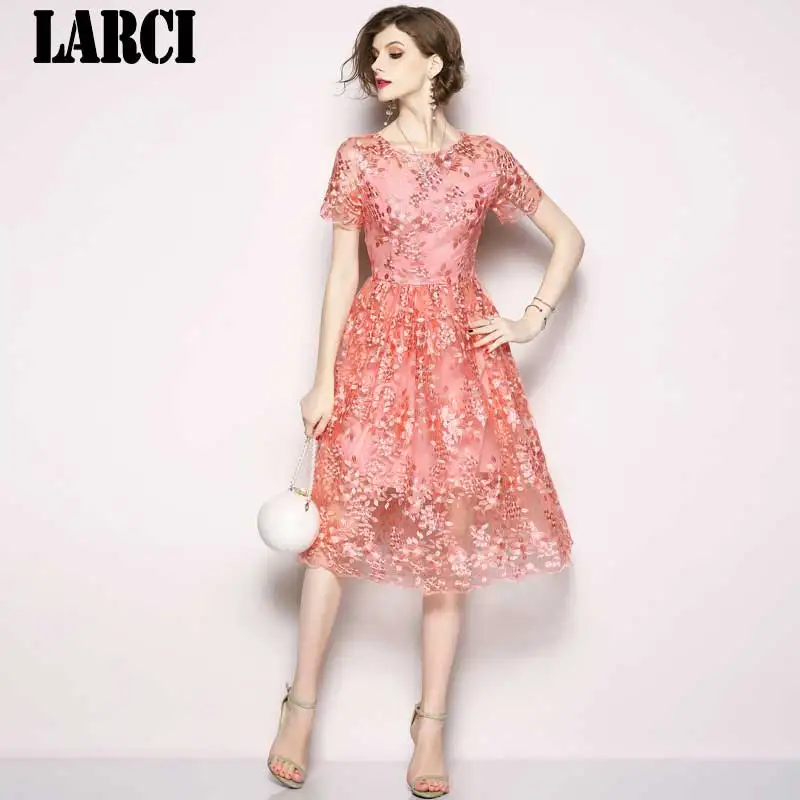 

LARCI Retro Mesh Pink Floral Embroidered Dress Woman Dress 2018 Slim Vintage Dress Sukienki Damskie Zomer Jurk N6187