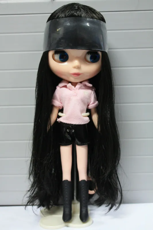 doll with big eyes and long hair