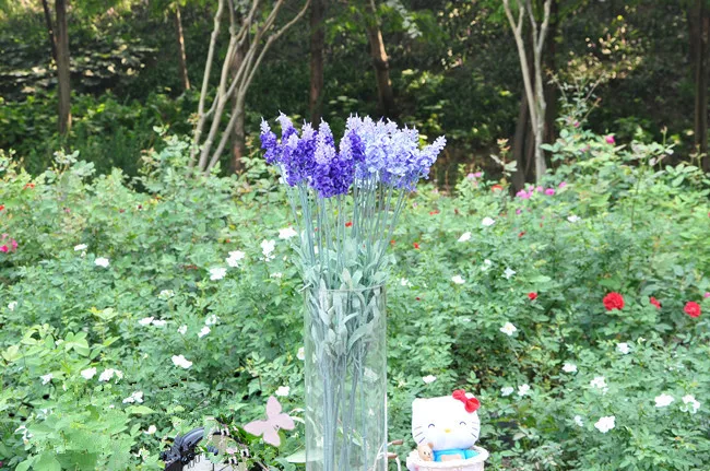 prese-di-fabbrica]-fiori-di-seta-di-lavanda-fiori-artificiali-simulazione-fiore-fabbrica-aperta-matrimonio-inaugurazione-della-casa-con-fiori