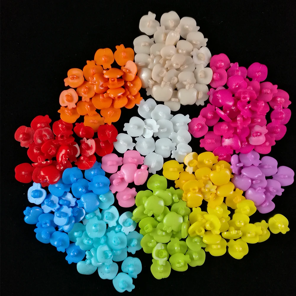 

100PCS Cartoon Apple Button Sewing Buttons for Garment Scrapbooking Accessory Plastic Buttons Sewing Crafts Decorative Button