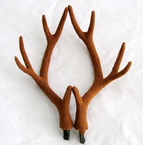 

Free shipping 17cm plastic deer antlers and plastic horns custom horns