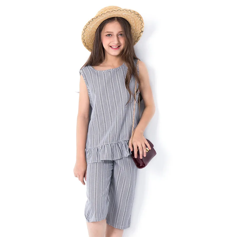 

Female children's summer suit two-piece sleeveless striped casual wild shorts new 2018 European and American style fashion