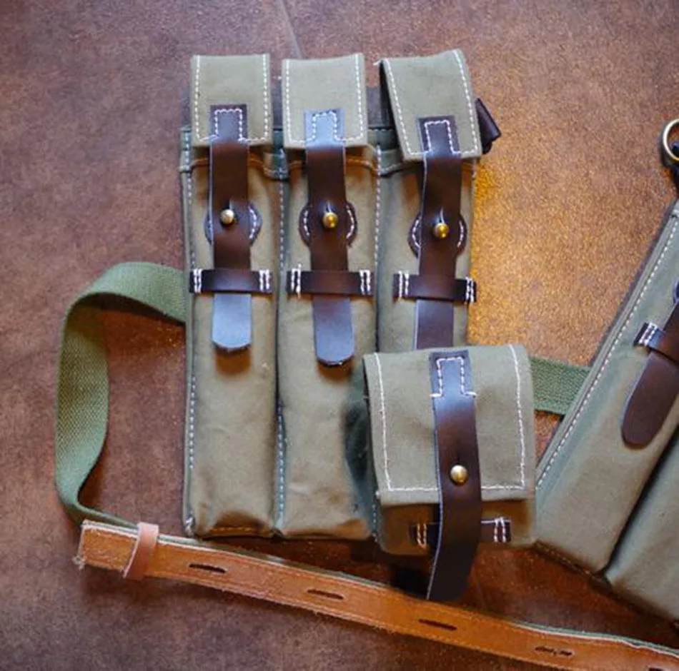 GERMAN WW2 TROPICAL LBE BELT Y STRAPS AND MP 38/40 POUCHES