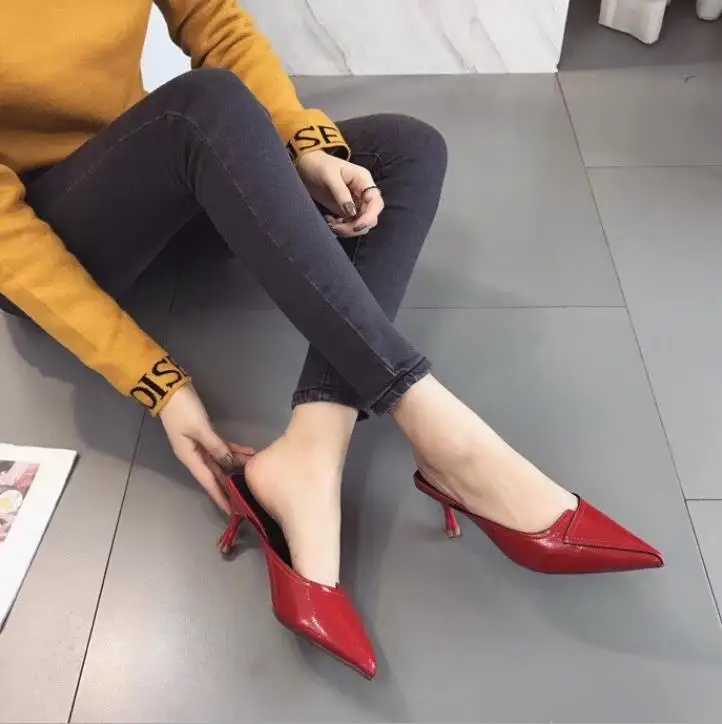 

2019 tide spring and summer goddess dragging with irregular vamp temperament models small women models fashion wild fashion wome
