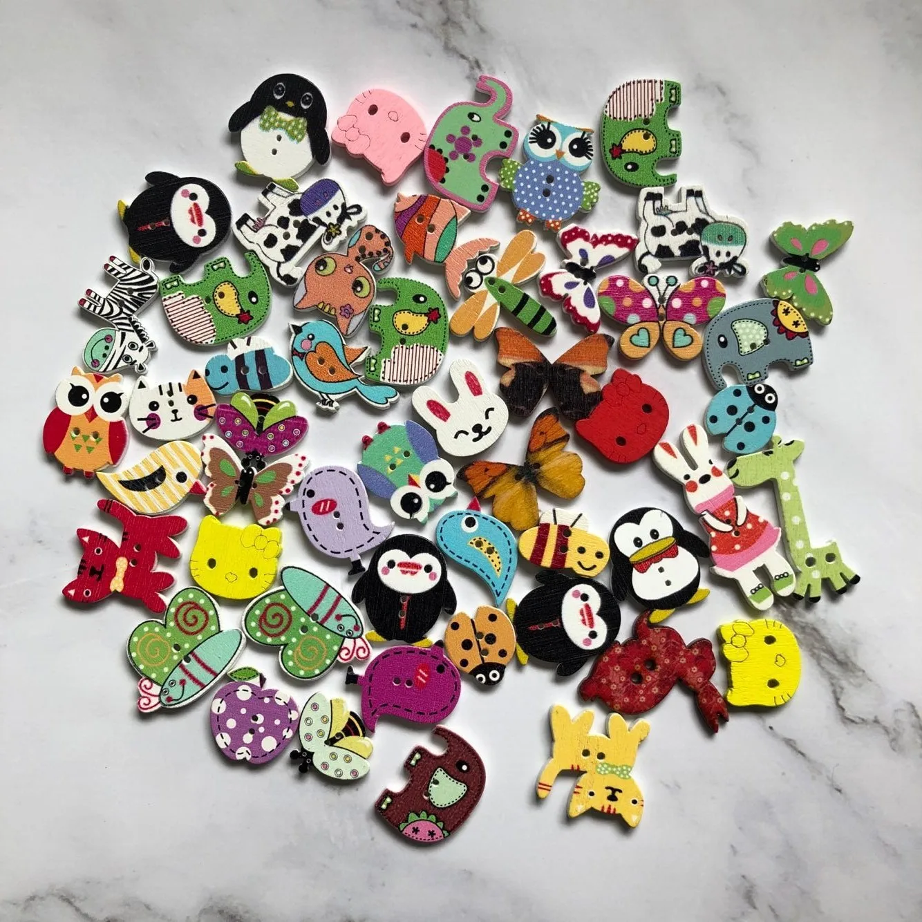 

50 Pcs/lot Multiple Mixed Cartoon Wood Buttons 2 Holes Painting Button Decorative Patchwork Handmade for Clothing Eco-Friendly