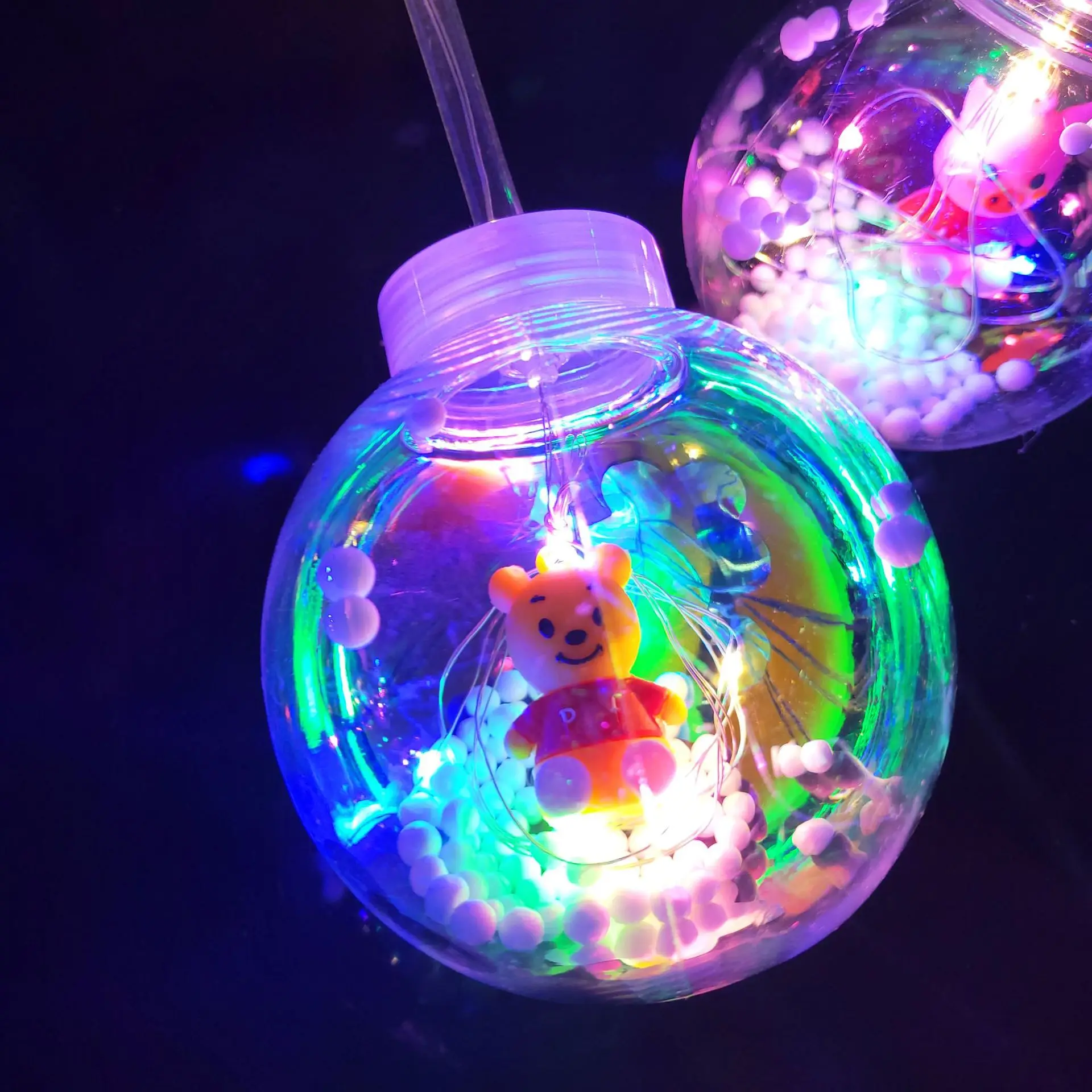 New Novelty Three-speed Handle Colorful Flashing LED Light Luminous Toys for Children Portable Wave Ball Soft Lantern Toy Kids - Цвет: 1 PC Random style