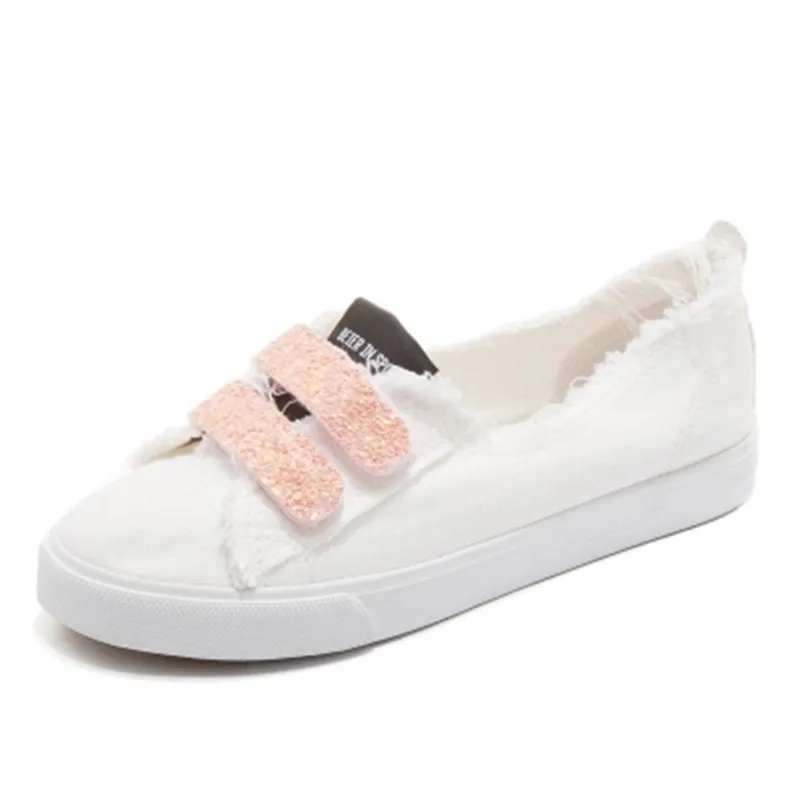 

2018 new canvas shoes female students street shooting white shoes leisure flat Harajuku wild lazy shoes