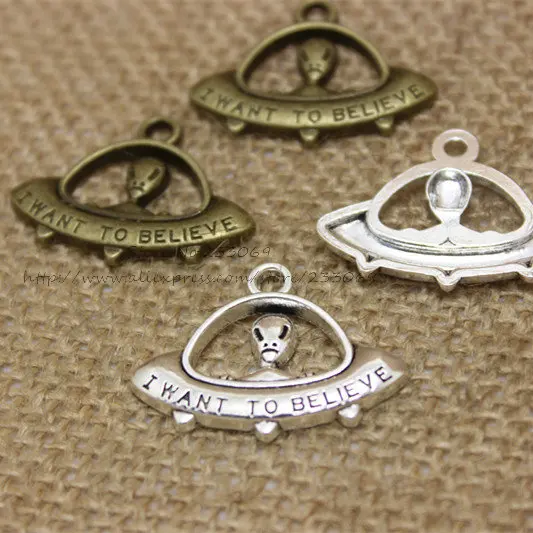 

PULCHRITUDE 30pcs Vintage Jewelry Ancient Silver Bronze Fatima UFO Aliens Charms "I Want to Believe" Necklace&Pendant 22*29mm